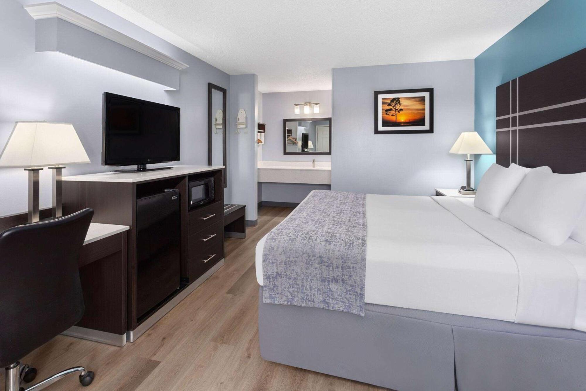 Baymont By Wyndham Brunswick Ga Hotel Buitenkant foto
