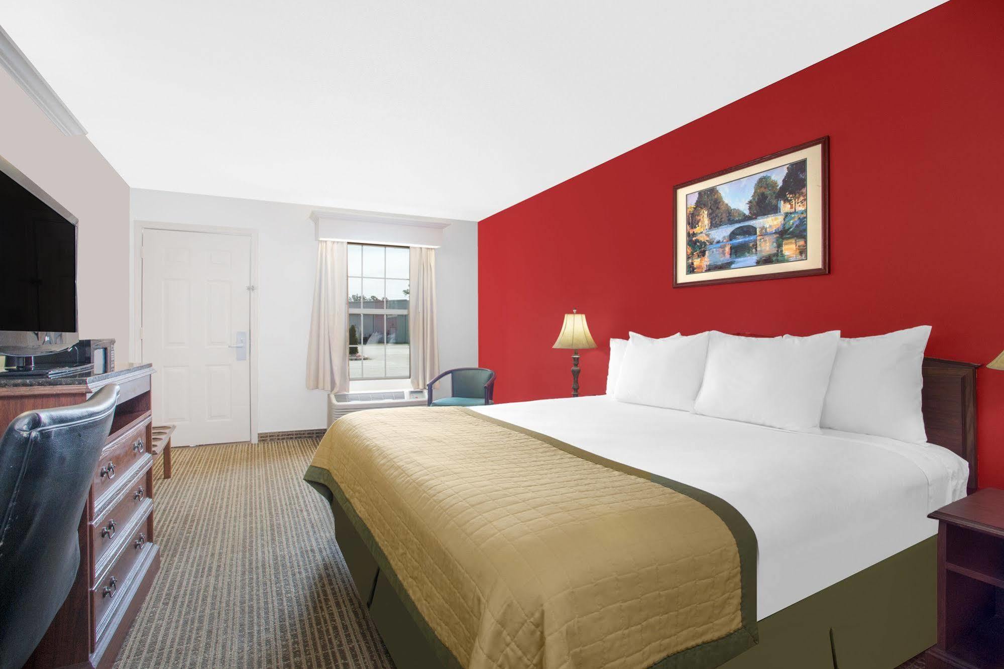 Baymont By Wyndham Brunswick Ga Hotel Buitenkant foto